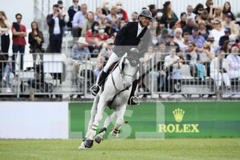 2021-07-10 - Philippe Rozier riding Le Coultre de Muze during the Masters Chantilly 2021, FEI equestrian event, Jumping CSI5 on July 10, 2021 at Chateau de Chantilly in Chantilly, France - Photo Christophe Bricot / DPPI - MASTERS CHANTILLY 2021, FEI EQUESTRIAN EVENT, JUMPING CSI5 - INTERNATIONALS - EQUESTRIAN