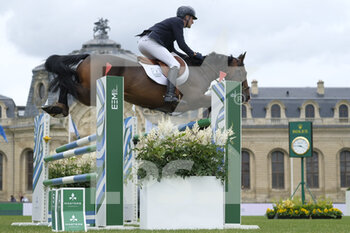 2021-07-10 - Alexander Kumps riding Galliano van het Gravenhof during the Masters Chantilly 2021, FEI equestrian event, Jumping CSI5 on July 10, 2021 at Chateau de Chantilly in Chantilly, France - Photo Christophe Bricot / DPPI - MASTERS CHANTILLY 2021, FEI EQUESTRIAN EVENT, JUMPING CSI5 - INTERNATIONALS - EQUESTRIAN