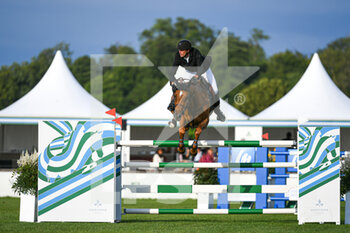 2021-07-10 - Kevin Staut of France riding Iliade Kdw Z during the M1 Ducati Table A against the clock 1m50 with jump off, of the Masters Chantilly 2021, FEI equestrian event, Jumping CSI5 on July 10, 2021 at Chateau de Chantilly in Chantilly, France - Photo Victor Joly / DPPI - MASTERS CHANTILLY 2021, FEI EQUESTRIAN EVENT, JUMPING CSI5 - INTERNATIONALS - EQUESTRIAN