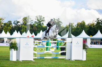 2021-07-10 - Alexander Butler of Italy riding Chilli B during the M1 Ducati Table A against the clock 1m50 with jump off, of the Masters Chantilly 2021, FEI equestrian event, Jumping CSI5 on July 10, 2021 at Chateau de Chantilly in Chantilly, France - Photo Victor Joly / DPPI - MASTERS CHANTILLY 2021, FEI EQUESTRIAN EVENT, JUMPING CSI5 - INTERNATIONALS - EQUESTRIAN