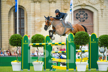2021-07-11 - Douglas Lindelow of Sweden riding Cheldon during the Rolex Grand Prix Table A against the clock 1m60 with jump off, of the Masters Chantilly 2021, FEI equestrian event, Jumping CSI5 on July 11, 2021 at Chateau de Chantilly in Chantilly, France - Photo Victor Joly / DPPI - MASTERS CHANTILLY 2021, FEI EQUESTRIAN EVENT, JUMPING CSI5 - INTERNATIONALS - EQUESTRIAN