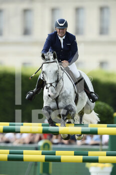 2021-07-11 - Roger Yves Bost riding Cassius Clay Vdv Z during the Masters Chantilly 2021, FEI equestrian event, Jumping CSI5 on July 11, 2021 at Chateau de Chantilly in Chantilly, France - Photo Christophe Bricot / DPPI - MASTERS CHANTILLY 2021, FEI EQUESTRIAN EVENT, JUMPING CSI5 - INTERNATIONALS - EQUESTRIAN