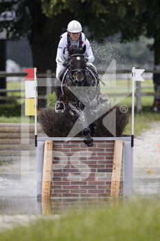 2021-07-17 - Gwendolen Fer riding Romantic Love during the cross country CCI4-S at Jardy Eventing Show 2021 on July 17, 2021 in Marne la Coquette, France - Photo Christophe Bricot / DPPI - JARDY EVENTING SHOW 2021 - INTERNATIONALS - EQUESTRIAN