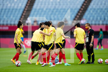2021-07-21 - Chinese players warming up during the Olympic Games Tokyo 2020, Football Women's First Round, Group F, between China and Brazil on July 21, 2021 at Miyagi Stadium in Rifu, Japan - Photo Pablo Morano / Orange Pictures / DPPI - OLYMPIC GAMES TOKYO 2020, JULY 21, 2021 - OLYMPIC GAMES TOKYO 2020 - OLYMPIC GAMES