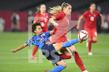 2021-07-21 - Mina TANAKA (JPN) Shelina ZADORSKY (CAN) during the Olympic Games Tokyo 2020, Football Women's First Round, Group E, between Japan and Canada on July 21, 2021 at Sapporo Dome in Sapporo, Japan - Photo Photo Kishimoto / DPPI - OLYMPIC GAMES TOKYO 2020, JULY 21, 2021 - OLYMPIC GAMES TOKYO 2020 - OLYMPIC GAMES