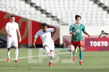 2021-07-22 - Arnaud NORDIN (FRA) Diego LAINEZ (MEX) during the Olympic Games Tokyo 2020, Football Men's First Round Group A, between Mexico and France on July 22, 2021 at Tokyo Stadium in Tokyo, Japan - Photo Photo Kishimoto / DPPI - OLYMPIC GAMES TOKYO 2020, JULY 22, 2021 - OLYMPIC GAMES TOKYO 2020 - OLYMPIC GAMES
