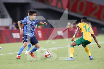 2021-07-22 - Takefusa KUBO (JPN), MABILISO Sibusiso (RSA) during the Olympic Games Tokyo 2020, Football Men's First Round Group A, between Japan and South Africa on July 22, 2021 at Tokyo Stadium in Tokyo, Japan - Photo Photo Kishimoto / DPPI - OLYMPIC GAMES TOKYO 2020, JULY 22, 2021 - OLYMPIC GAMES TOKYO 2020 - OLYMPIC GAMES