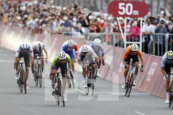 2021-07-24 - Arrival sprint for Silver and Bronze medal during the Olympic Games Tokyo 2020, Cycling Road Race Men's on July 24, 2021 at Fuji International Speedway in Oyama, Japan - Photo Photo Kishimoto / DPPI - OLYMPIC GAMES TOKYO 2020, JULY 24, 2021 - OLYMPIC GAMES TOKYO 2020 - OLYMPIC GAMES