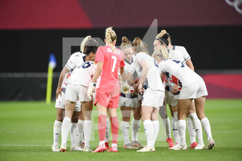2021-07-24 - Great Britain Team during the Olympic Games Tokyo 2020, Football Women's First Round Group E, between Japan and Great Britain on July 24, 2021 at Sapporo Dome in Tokyo, Japan - Photo Photo Kishimoto / DPPI - OLYMPIC GAMES TOKYO 2020, JULY 24, 2021 - OLYMPIC GAMES TOKYO 2020 - OLYMPIC GAMES