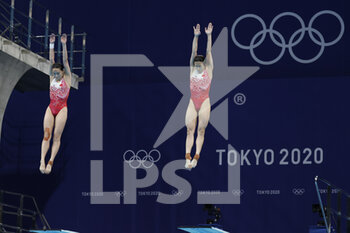 2021-07-25 - SHI Tingmao (CHN), WANG Han (CHN) during the Olympic Games Tokyo 2020, Swimming Diving Women's Synchronised 3m Springboard Final on July 25, 2021 at Tokyo Aquatics Centre in Tokyo, Japan - Photo Takamitsu Mifune / Photo Kishimoto / DPPI - OLYMPIC GAMES TOKYO 2020, JULY 25, 2021 - OLYMPIC GAMES TOKYO 2020 - OLYMPIC GAMES