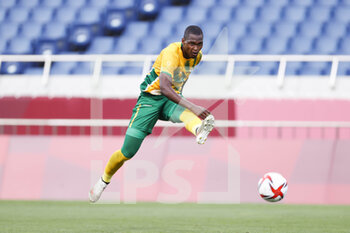2021-07-25 - Katlego MOHAMME (RSA) during the Olympic Games Tokyo 2020, Football Men's First Round Group A between France and South Africa on July 25, 2021 at Saitama Stadium in Saitama, Japan - Photo Photo Kishimoto / DPPI - OLYMPIC GAMES TOKYO 2020, JULY 25, 2021 - OLYMPIC GAMES TOKYO 2020 - OLYMPIC GAMES