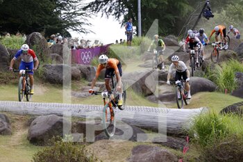 2021-07-26 - KORETZKY Victor (FRA), VADER Milan (NED) during the Olympic Games Tokyo 2020, Cycling Mountain Bike Men's Cross-country on July 26, 2021 at Izu MTB Course in Izu, Japan - Photo Photo Kishimoto / DPPI - OLYMPIC GAMES TOKYO 2020, JULY 26, 2021 - OLYMPIC GAMES TOKYO 2020 - OLYMPIC GAMES