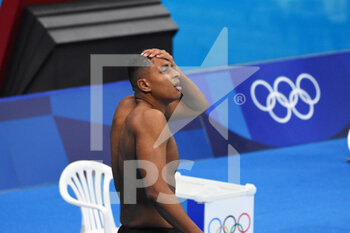2021-07-26 - Yohann Ndoye-Brouard (FRA) is dejected on men's 100 backstroke semi-final during the Olympic Games Tokyo 2020, swimming, on July 26, 2021 at Tokyo aquatics center in Tokyo, Japan - Photo Yoann Cambefort / Marti Media / DPPI - OLYMPIC GAMES TOKYO 2020, JULY 26, 2021 - OLYMPIC GAMES TOKYO 2020 - OLYMPIC GAMES