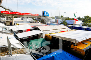 2020-09-16 - Ambiance, paddock during the scrutineering of the 2020 24 Hours of Le Mans, 7th round of the 2019...20 FIA World Endurance Championship on the Circuit des 24 Heures du Mans, from September 16 to 20, 2020 in Le Mans, France - Photo Fr.d.ric Le Floc...h / DPPI - 24 HOURS OF LE MANS 2020 - ENDURANCE - MOTORS
