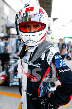 2020-09-16 - Dumas Romain (fra), Rebellion Racing, Rebellion R13-Gibson, portrait during the scrutineering of the 2020 24 Hours of Le Mans, 7th round of the 2019–20 FIA World Endurance Championship on the Circuit des 24 Heures du Mans, from September 16 to 20, 2020 in Le Mans, France - Photo Fr - 24 HOURS OF LE MANS 2020 - ENDURANCE - MOTORS