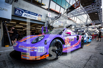 2020-09-16 - 57 Bleekemolen Jeroen (nld), Fraga Felipe (bra), Keating Ben (usa), Team Project 1, Porsche 911 RSR, ambiance during the scrutineering of the 2020 24 Hours of Le Mans, 7th round of the 2019...20 FIA World Endurance Championship on the Circuit des 24 Heures du Mans, from September 16 to 20, 2020 in Le Mans, France - Photo Thomas Fenetre / DPPI - 24 HOURS OF LE MANS 2020 - ENDURANCE - MOTORS
