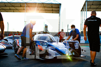 2020-09-16 - 36 Laurent Thomas (fra), Negrao Andr. (bra), Ragues Pierre (fra), Signatech Alpine Elf, Alpine A470-Gibson, ambiance during the scrutineering of the 2020 24 Hours of Le Mans, 7th round of the 2019-20 FIA World Endurance Championship on the Circuit des 24 Heures du Mans, from September 16 to 20, 2020 in Le Mans, France - Photo Xavi Bonilla / DPPI - 24 HOURS OF LE MANS 2020 - ENDURANCE - MOTORS