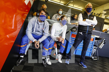 2020-09-17 - Laurent Thomas (fra), Ragues Pierre (fra), Signatech Alpine Elf, Alpine A470-Gibson, portrait with Philippe Sinault during the free practice sessions of the 2020 24 Hours of Le Mans, 7th round of the 2019-20 FIA World Endurance Championship on the Circuit des 24 Heures du Mans, from September 16 to 20, 2020 in Le Mans, France - Photo Francois Flamand / DPPI - 24 HOURS OF LE MANS, 7TH ROUND 2020 - ENDURANCE - MOTORS