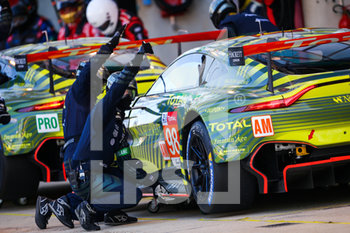 2020-09-18 - 98 Dalla Lana Paul (can), Farfus Augusto (bra), Gunn Ross (gbr), Total, Aston Martin Racing, Aston Martin Vantage AMR, action during the free practice sessions of the 2020 24 Hours of Le Mans, 7th round of the 2019-20 FIA World Endurance Championship on the Circuit des 24 Heures du Mans, from September 16 to 20, 2020 in Le Mans, France - Photo Francois Flamand / DPPI - 24 HOURS OF LE MANS, 7TH ROUND 2020 - PRACTICE SESSION - ENDURANCE - MOTORS
