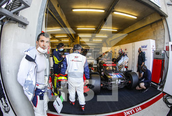 2020-09-18 - 21 Buret Timoth.. Buret (fra), Montoya Juan-Pablo (col), Derani Pipo (bra), DragonSpeed USA, Oreca 07-Gibson, box during the free practice sessions of the 2020 24 Hours of Le Mans, 7th round of the 2019-20 FIA World Endurance Championship on the Circuit des 24 Heures du Mans, from September 16 to 20, 2020 in Le Mans, France - Photo Fr..d..ric Le Floc...h / DPPI - 24 HOURS OF LE MANS, 7TH ROUND 2020 - PRACTICE SESSION - ENDURANCE - MOTORS