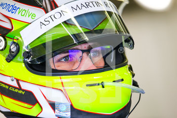 2020-09-18 - Gunn Ross (gbr), Total, Aston Martin Racing, Aston Martin Vantage AMR, portrait during the free practice sessions of the 2020 24 Hours of Le Mans, 7th round of the 2019-20 FIA World Endurance Championship on the Circuit des 24 Heures du Mans, from September 16 to 20, 2020 in Le Mans, France - Photo Francois Flamand / DPPI - 24 HOURS OF LE MANS, 7TH ROUND 2020 - PRACTICE SESSION - ENDURANCE - MOTORS