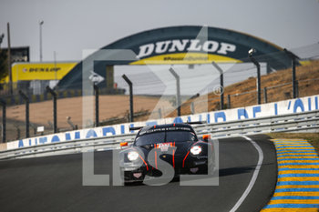 2020-09-18 - 86 Barker Ben (gbr), Wainwright Michael (gbr), Watson Andrew (gbr), Gulf Racing, Porsche 911 RSR, action during the qualifying and Hyperpole sessions of the 2020 24 Hours of Le Mans, 7th round of the 2019-20 FIA World Endurance Championship on the Circuit des 24 Heures du Mans, from September 16 to 20, 2020 in Le Mans, France - Photo Thomas Fenetre / DPPI - 24 HOURS OF LE MANS, 7TH ROUND 2020 - PRACTICE SESSION - ENDURANCE - MOTORS