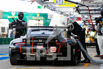 2020-09-18 - 88 Bastien Dominique (usa), De Leener Adrien (bel), Preining Thomas (aut), Dempsey-Proton Racing, Porsche 911 RSR, pit stop during the qualifying and Hyperpole sessions of the 2020 24 Hours of Le Mans, 7th round of the 2019-20 FIA World Endurance Championship on the Circuit des 24 Heures du Mans, from September 16 to 20, 2020 in Le Mans, France - Photo Frederic Le Floc'h / DPPI - 24 HOURS OF LE MANS, 7TH ROUND 2020 - PRACTICE SESSION - ENDURANCE - MOTORS
