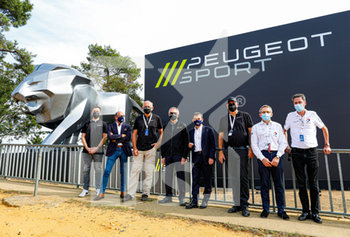 2020-09-18 - Lion Peugeot Sport, MILLE Richard (fra), Pr.sident ot the FIA Endurance Commission, Jean-Marc Finot, Directeur Motorsport Groupe PSA, TAVARES Carlos CEO groupe PSA , Fillon Pierre, President of the ACO, Jean-Philippe Imparato, Directeur de la marque Peugeot, Philippe Montanteme, Pierre Gauthier Caloni, action during the qualifying and Hyperpole sessions of the 2020 24 Hours of Le Mans, 7th round of the 2019-20 FIA World Endurance Championship on the Circuit des 24 Heures du Mans, from September 16 to 20, 2020 in Le Mans, France - Photo Frederic Le Floc'h / DPPI - 24 HOURS OF LE MANS, 7TH ROUND 2020 - QUALIFYING SESSION - ENDURANCE - MOTORS