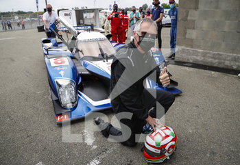 2020-09-19 - Carlos Tavares with the Peugeot 908 HDI FAP, portrait Groupe Peugeot during the 2020 24 Hours of Le Mans, 7th round of the 2019-20 FIA World Endurance Championship on the Circuit des 24 Heures du Mans, from September 16 to 20, 2020 in Le Mans, France - Photo Frederic Le Floc'h / DPPI - 24 HOURS OF LE MANS, 7TH ROUND 2020 - ENDURANCE - MOTORS