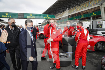 2020-09-19 - Pierre Fillon, Carlos taverns with Come Ledogar during the 2020 24 Hours of Le Mans, 7th round of the 2019-20 FIA World Endurance Championship on the Circuit des 24 Heures du Mans, from September 16 to 20, 2020 in Le Mans, France - Photo Frederic Le Floc'h / DPPI - 24 HOURS OF LE MANS, 7TH ROUND 2020 - ENDURANCE - MOTORS