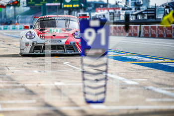 2020-09-19 - 91 Bruni Gianmaria (ita), Lietz Richard (aut), Makowiecki Fr.d.ric (fra), Porsche GT Team, Porsche 911 RSR-19, action during the 2020 24 Hours of Le Mans, 7th round of the 2019-20 FIA World Endurance Championship on the Circuit des 24 Heures du Mans, from September 16 to 20, 2020 in Le Mans, France - Photo Xavi Bonilla / DPPI - 24 HOURS OF LE MANS, 7TH ROUND 2020 - ENDURANCE - MOTORS