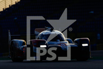 2020-09-19 - 08 Buemi S.bastien (swi), Hartley Brendon (nzl), Nakajima Kazuki (jpn), Toyota Gazoo Racing, Toyota TS050 Hybrid, action during the 2020 24 Hours of Le Mans, 7th round of the 2019-20 FIA World Endurance Championship on the Circuit des 24 Heures du Mans, from September 16 to 20, 2020 in Le Mans, France - Photo Xavi Bonilla / DPPI - 24 HOURS OF LE MANS, 7TH ROUND 2020 - ENDURANCE - MOTORS