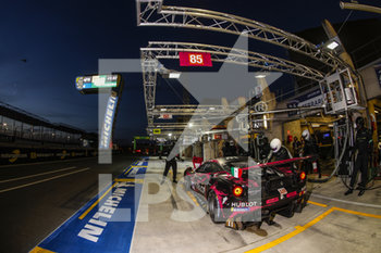 2020-09-19 - 85 Frey Rahel (swi), Gatting Michelle (dnk), Gostner Manuel (ita), Iron Lynx, Ferrari 488 GTE Evo, action, pit stop during the 2020 24 Hours of Le Mans, 7th round of the 2019-20 FIA World Endurance Championship on the Circuit des 24 Heures du Mans, from September 16 to 20, 2020 in Le Mans, France - Photo Frederic Le Floc'h / DPPI - 24 HOURS OF LE MANS, 7TH ROUND 2020 - ENDURANCE - MOTORS
