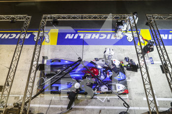 2020-09-20 - 31 Canal Julien (fra), Jamin Nico (fra), Vaxivi..re Matthieu (fra), Panis Racing, Total, Oreca 07-Gibson, action, pit stop during the 2020 24 Hours of Le Mans, 7th round of the 2019-20 FIA World Endurance Championship on the Circuit des 24 Heures du Mans, from September 16 to 20, 2020 in Le Mans, France - Photo Fr..d..ric Le Floc...h / DPPI - 24 HOURS OF LE MANS, 7TH ROUND 2020 - ENDURANCE - MOTORS