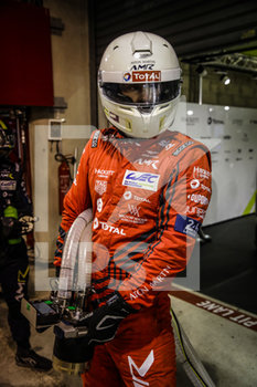2020-09-20 - Ambiance, refuelling Total, Aston Martin Racing during the 2020 24 Hours of Le Mans, 7th round of the 2019-20 FIA World Endurance Championship on the Circuit des 24 Heures du Mans, from September 16 to 20, 2020 in Le Mans, France - Photo Xavi Bonilla / DPPI - 24 HOURS OF LE MANS, 7TH ROUND 2020 - ENDURANCE - MOTORS