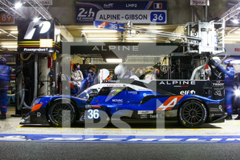 2020-09-20 - 36 Laurent Thomas (fra), Negrao Andr. (bra), Ragues Pierre (fra), Signatech Alpine Elf, Total, Alpine A470-Gibson, pit stop during the 2020 24 Hours of Le Mans, 7th round of the 2019-20 FIA World Endurance Championship on the Circuit des 24 Heures du Mans, from September 16 to 20, 2020 in Le Mans, France - Photo Thomas Fenetre / DPPI - 24 HOURS OF LE MANS, 7TH ROUND 2020 - ENDURANCE - MOTORS