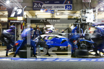 2020-09-20 - 36 Laurent Thomas (fra), Negrao Andr. (bra), Ragues Pierre (fra), Signatech Alpine Elf, Total, Alpine A470-Gibson, pit stop during the 2020 24 Hours of Le Mans, 7th round of the 2019-20 FIA World Endurance Championship on the Circuit des 24 Heures du Mans, from September 16 to 20, 2020 in Le Mans, France - Photo Thomas Fenetre / DPPI - 24 HOURS OF LE MANS, 7TH ROUND 2020 - ENDURANCE - MOTORS