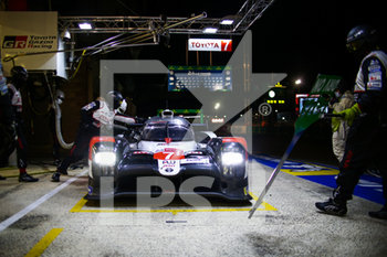 2020-09-20 - 07 Conway Mike (gbr), Kobayashi Kamui (jpn), Lopez Jos. Maria (arg), Toyota Gazoo Racing, Toyota TS050 Hybrid, pit stop during the 2020 24 Hours of Le Mans, 7th round of the 2019-20 FIA World Endurance Championship on the Circuit des 24 Heures du Mans, from September 16 to 20, 2020 in Le Mans, France - Photo Thomas Fenetre / DPPI - 24 HOURS OF LE MANS, 7TH ROUND 2020 - ENDURANCE - MOTORS