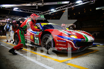 2020-09-20 - 71 Bird Sam (gbr), Molina Miguel (esp), Rigon Davide (ita), AF Corse, Ferrari 488 GTE Evo, mechanical failure during the 2020 24 Hours of Le Mans, 7th round of the 2019-20 FIA World Endurance Championship on the Circuit des 24 Heures du Mans, from September 16 to 20, 2020 in Le Mans, France - Photo Thomas Fenetre / DPPI - 24 HOURS OF LE MANS, 7TH ROUND 2020 - ENDURANCE - MOTORS