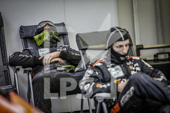 2020-09-20 - mechanic, mecanicien G-Drive Racing during the 2020 24 Hours of Le Mans, 7th round of the 2019-20 FIA World Endurance Championship on the Circuit des 24 Heures du Mans, from September 16 to 20, 2020 in Le Mans, France - Photo Xavi Bonilla / DPPI - 24 HOURS OF LE MANS, 7TH ROUND 2020 - ENDURANCE - MOTORS