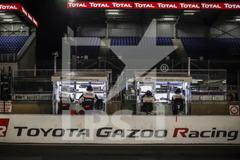 2020-09-20 - Toyota Gazoo racing team staff during the 2020 24 Hours of Le Mans, 7th round of the 2019-20 FIA World Endurance Championship on the Circuit des 24 Heures du Mans, from September 16 to 20, 2020 in Le Mans, France - Photo Xavi Bonilla / DPPI - 24 HOURS OF LE MANS, 7TH ROUND 2020 - ENDURANCE - MOTORS