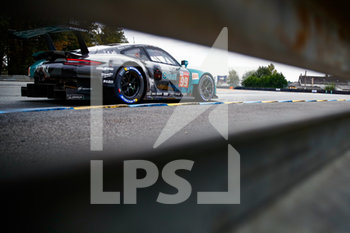 2020-09-20 - 99 Inthraphuvasak Vutthikorn (tha), Legeret Lucas (swi), Andlauer Julien (fra), Dempsey-Proton Racing, Porsche 911 RSR, action during the 2020 24 Hours of Le Mans, 7th round of the 2019-20 FIA World Endurance Championship on the Circuit des 24 Heures du Mans, from September 16 to 20, 2020 in Le Mans, France - Photo Xavi Bonilla / DPPI - 24 HOURS OF LE MANS, 7TH ROUND 2020 - ENDURANCE - MOTORS