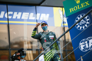 2020-09-20 - Tincknell Harry (gbr), Total, Aston Martin Racing, Aston Martin Vantage AMR, podium during the 2020 24 Hours of Le Mans, 7th round of the 2019-20 FIA World Endurance Championship on the Circuit des 24 Heures du Mans, from September 16 to 20, 2020 in Le Mans, France - Photo Thomas Fenetre / DPPI - 24 HOURS OF LE MANS, 7TH ROUND 2020 - ENDURANCE - MOTORS