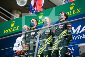 2020-09-20 - 97 Lynn Alex (gbr), Martin Maxime (bel), Tincknell Harry (gbr), Total, Aston Martin Racing, Aston Martin Vantage AMR, podium during the 2020 24 Hours of Le Mans, 7th round of the 2019-20 FIA World Endurance Championship on the Circuit des 24 Heures du Mans, from September 16 to 20, 2020 in Le Mans, France - Photo Thomas Fenetre / DPPI - 24 HOURS OF LE MANS, 7TH ROUND 2020 - ENDURANCE - MOTORS