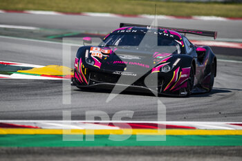 2021-04-17 - 83 Frey Rahel (che), Gatting Michelle (dnk), Hawkey Esmee (gbr), Iron Lynx, Ferrari F488 GTE Evo, action during the 2021 4 Hours of Barcelona, 1st round of the 2021 European Le Mans Series, from April 15 to 17, 2021 on the Circuit de Barcelona-Catalunya, in Montmelo, near Barcelona, Spain - Photo Xavi Bonilla / DPPI - 2021 4 HOURS OF BARCELONA, 1ST ROUND OF THE 2021 EUROPEAN LE MANS SERIES - ENDURANCE - MOTORS