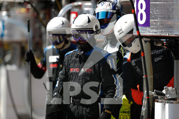 2021-04-18 - mechanic, mecanicien , during the 2021 4 Hours of Barcelona, 1st round of the 2021 European Le Mans Series, from April 15 to 17, 2021 on the Circuit de Barcelona-Catalunya, in Montmelo, near Barcelona, Spain - Photo Frédéric Le Floc'h / DPPI - 2021 4 HOURS OF BARCELONA, 1ST ROUND OF THE 2021 EUROPEAN LE MANS SERIES - ENDURANCE - MOTORS