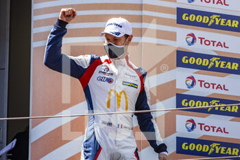 2021-04-18 - Canal Julien (fra), Panis Racing, Oreca 07 - Gibson, portrait celebrating his second position at the podium during the 2021 4 Hours of Barcelona, 1st round of the 2021 European Le Mans Series, from April 15 to 17, 2021 on the Circuit de Barcelona-Catalunya, in Montmelo, near Barcelona, Spain - Photo Xavi Bonilla / DPPI - 2021 4 HOURS OF BARCELONA, 1ST ROUND OF THE 2021 EUROPEAN LE MANS SERIES - ENDURANCE - MOTORS