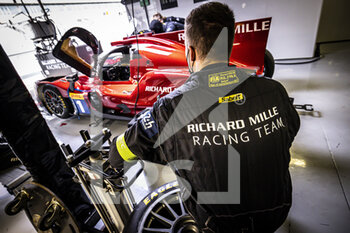 2021-06-12 - MECHANIC, MECANICIEN during the 8 Hours of Portimao, 2nd round of the 2021 FIA World Endurance Championship on the Algarve International Circuit, from June 11 to 13, 2021 in Portimao, Algarve, Portugal - Photo François Flamand / DPPI - 8 HOURS OF PORTIMAO, 2ND ROUND OF THE 2021 FIA WORLD ENDURANCE CHAMPIONSHIP - ENDURANCE - MOTORS