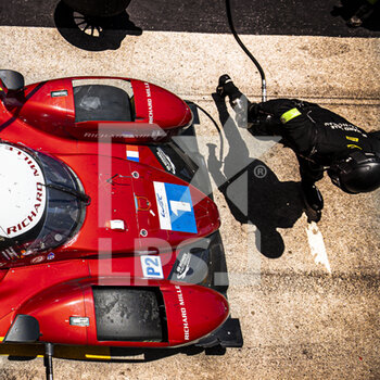 2021-06-13 - 01 Calderon Tatiana (col), Floersch Sophia (ger), Visser Beitske (nld), Richard Mille Racing Team, Oreca 07 - Gibson, action PIT STOP during the 8 Hours of Portimao, 2nd round of the 2021 FIA World Endurance Championship on the Algarve International Circuit, from June 11 to 13, 2021 in Portimao, Algarve, Portugal - Photo François Flamand / DPPI - 8 HOURS OF PORTIMAO, 2ND ROUND OF THE 2021 FIA WORLD ENDURANCE CHAMPIONSHIP - ENDURANCE - MOTORS