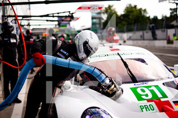 2021-07-16 - 91 Bruni Gianmaria (ita), Lietz Richard (aut), Porsche GT Team, Porsche 911 RSR - 19, action pitlane, mechanic, mecanicien during the 6 Hours of Monza, 3rd round of the 2021 FIA World Endurance Championship, FIA WEC, on the Autodromo Nazionale di Monza, from July 16 to 18, 2021 in Monza, Italy - Photo Joao Filipe / DPPI - 6 HOURS OF MONZA, 3RD ROUND OF THE 2021 FIA WORLD ENDURANCE CHAMPIONSHIP, FIA WEC - ENDURANCE - MOTORS